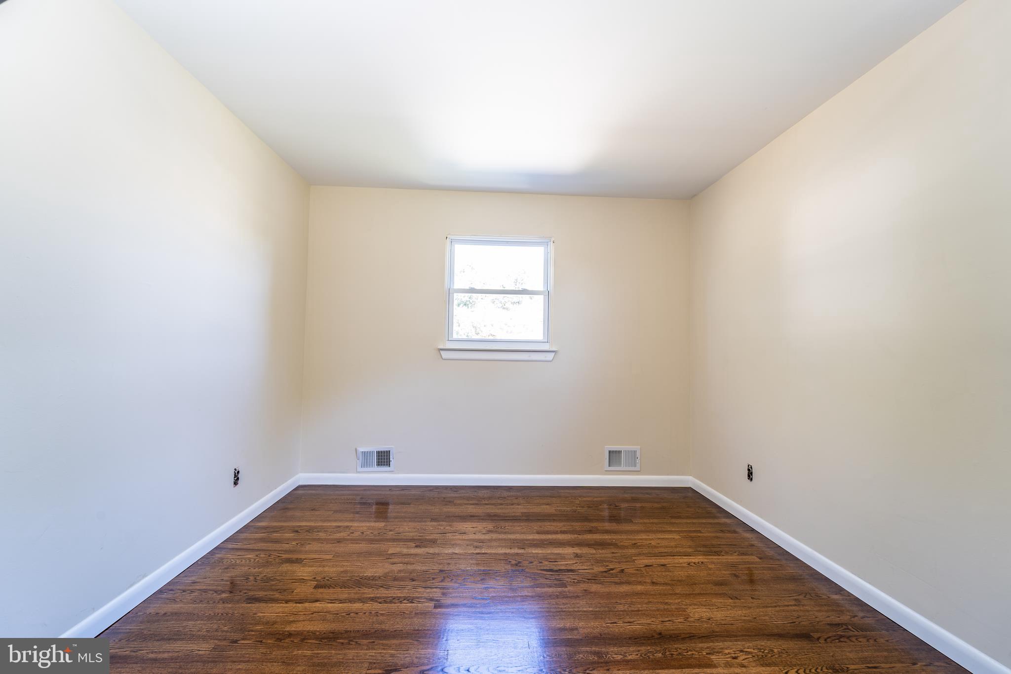 8 Walton Road Mount Holly, NJ 08060 - Photo 11 of 16