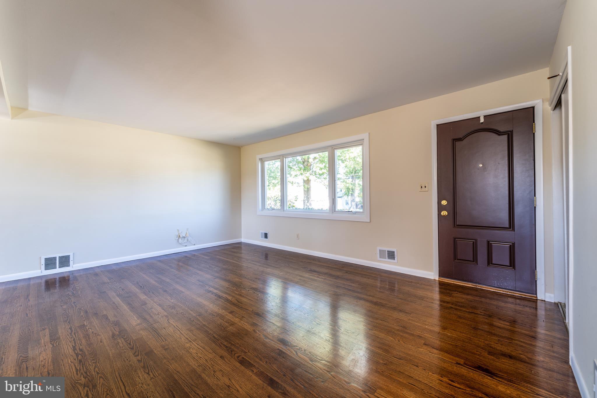 8 Walton Road Mount Holly, NJ 08060 - Photo 3 of 16