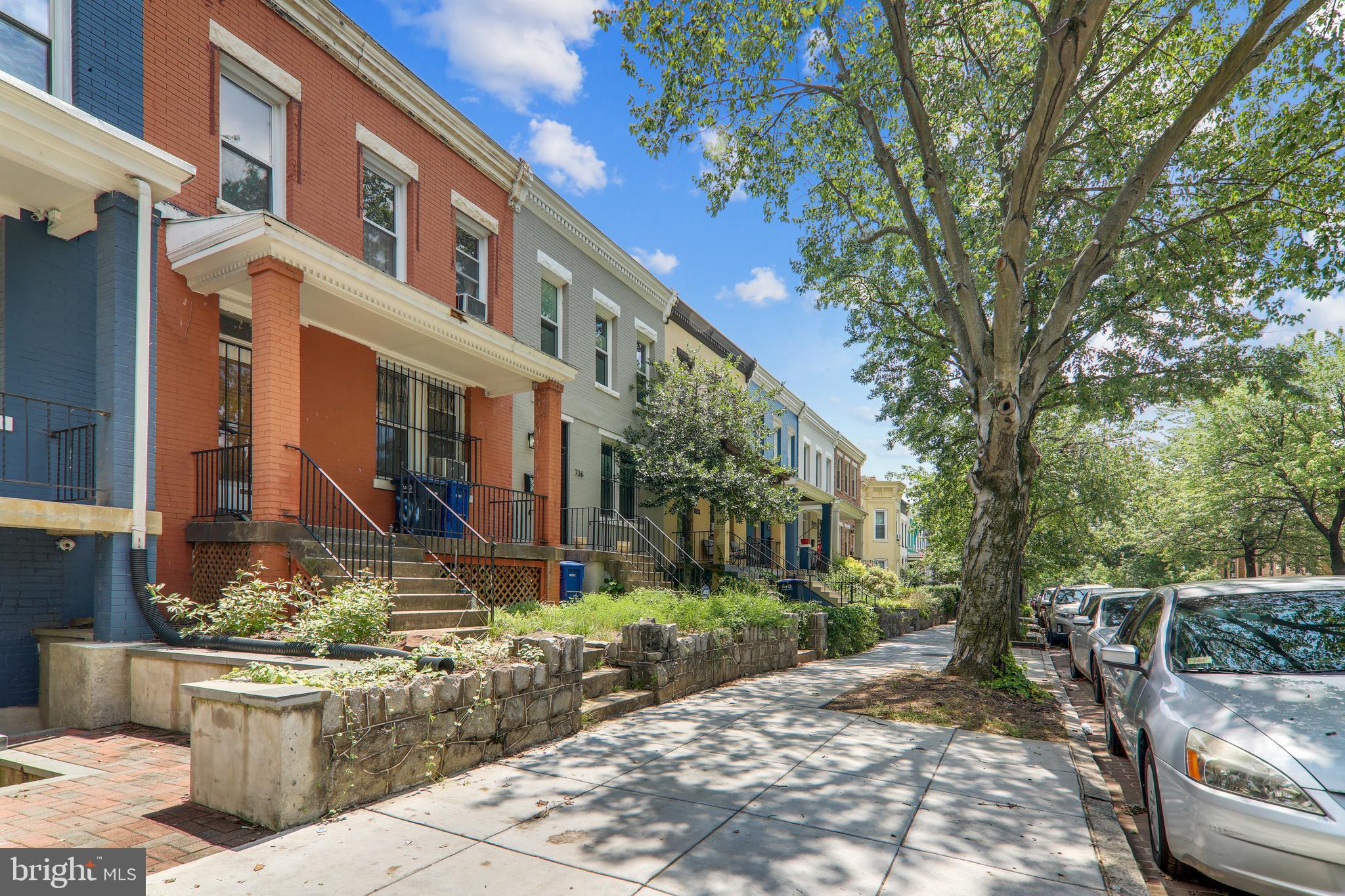 734 13th Street Southeast Washington, DC 20003 - Photo 3 of 12 Gallery Image 3