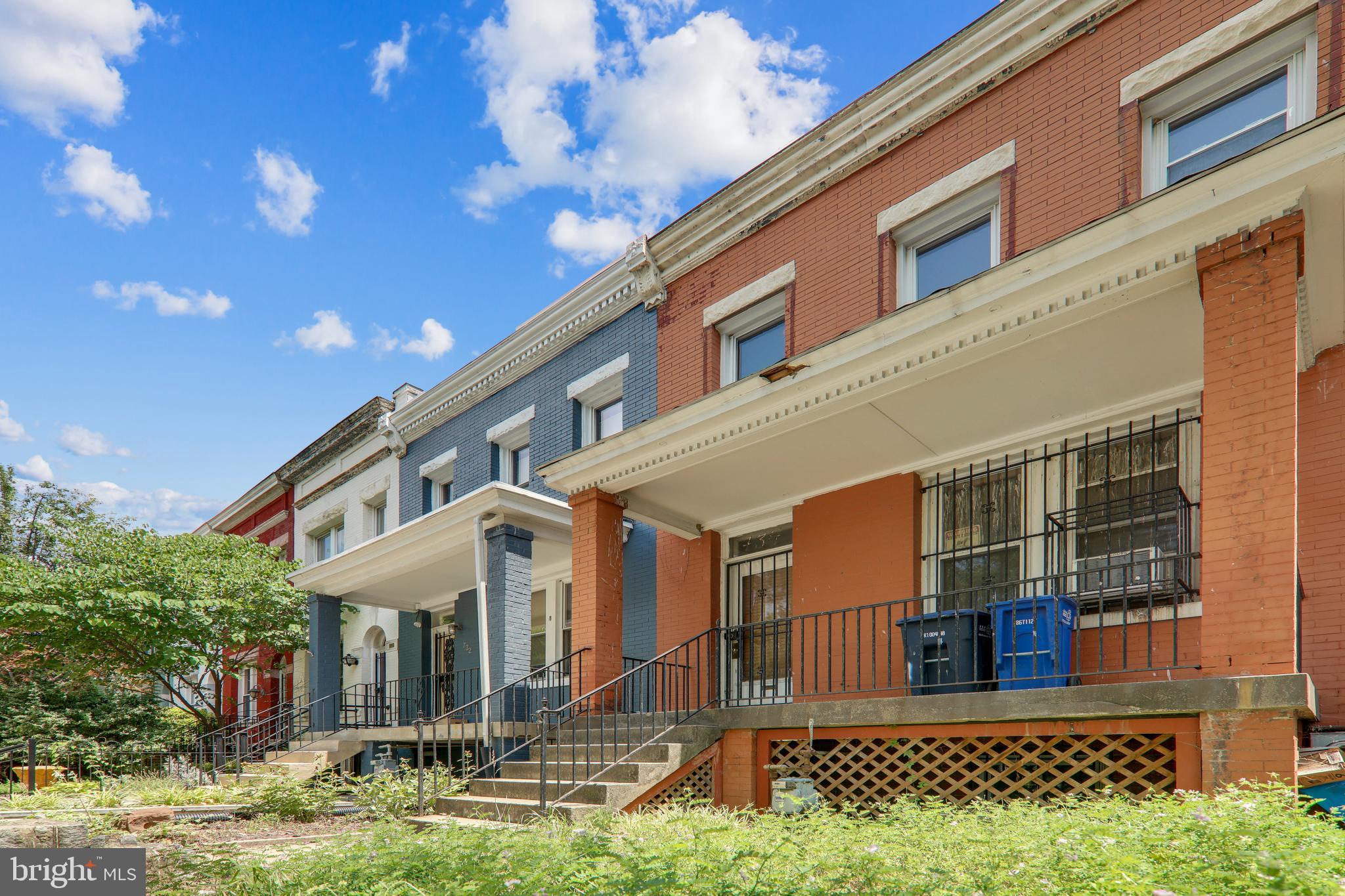 734 13th Street Southeast Washington, DC 20003 - Photo 4 of 12 Gallery Image 4