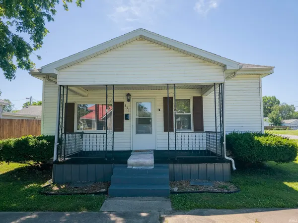 $109,900 | 431 West 6th Street, Mount Carmel, IL 62863