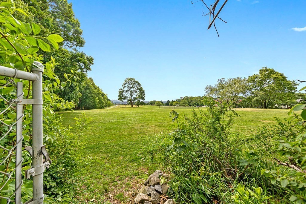 74 Grandview Road Arlington, MA 02476 - Photo 29 of 34 Gallery Image 29