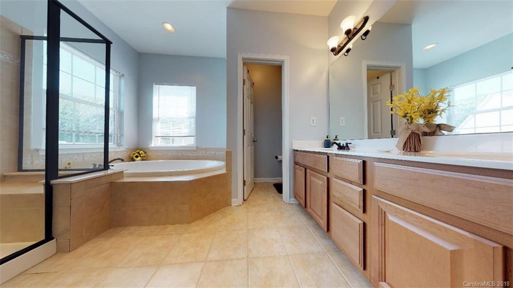 6106 Rockefeller Lane Charlotte, NC 28210 - Photo 14 of 36 Gallery Image 14