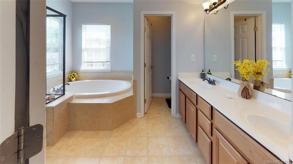 6106 Rockefeller Lane Charlotte, NC 28210 - Photo 17 of 36 Gallery Image 17