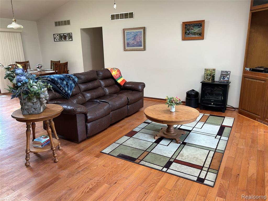 4420 5 Lakes Road North Branch, MI 48461 - Photo 3 of 44