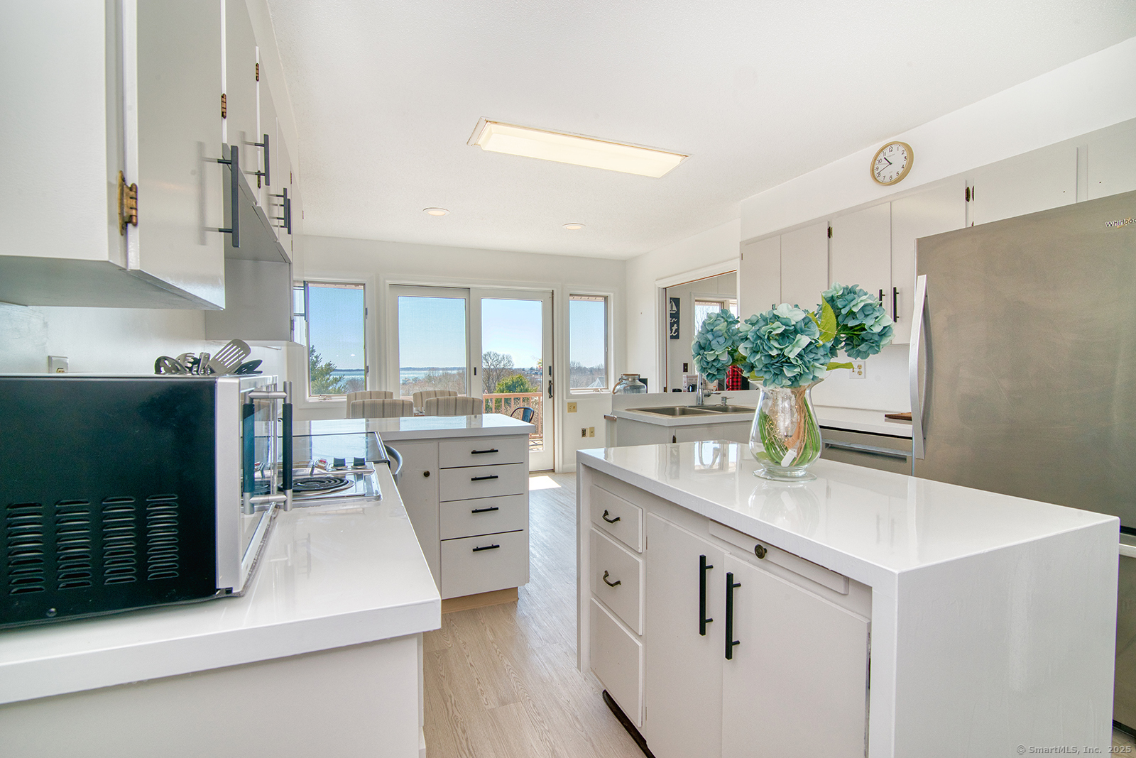 782 Groton Long Point Road Groton, CT 06340 - Photo 3 of 22