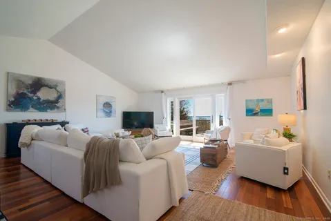 $3,200 | 782 Groton Long Point Road, Groton, CT 06340