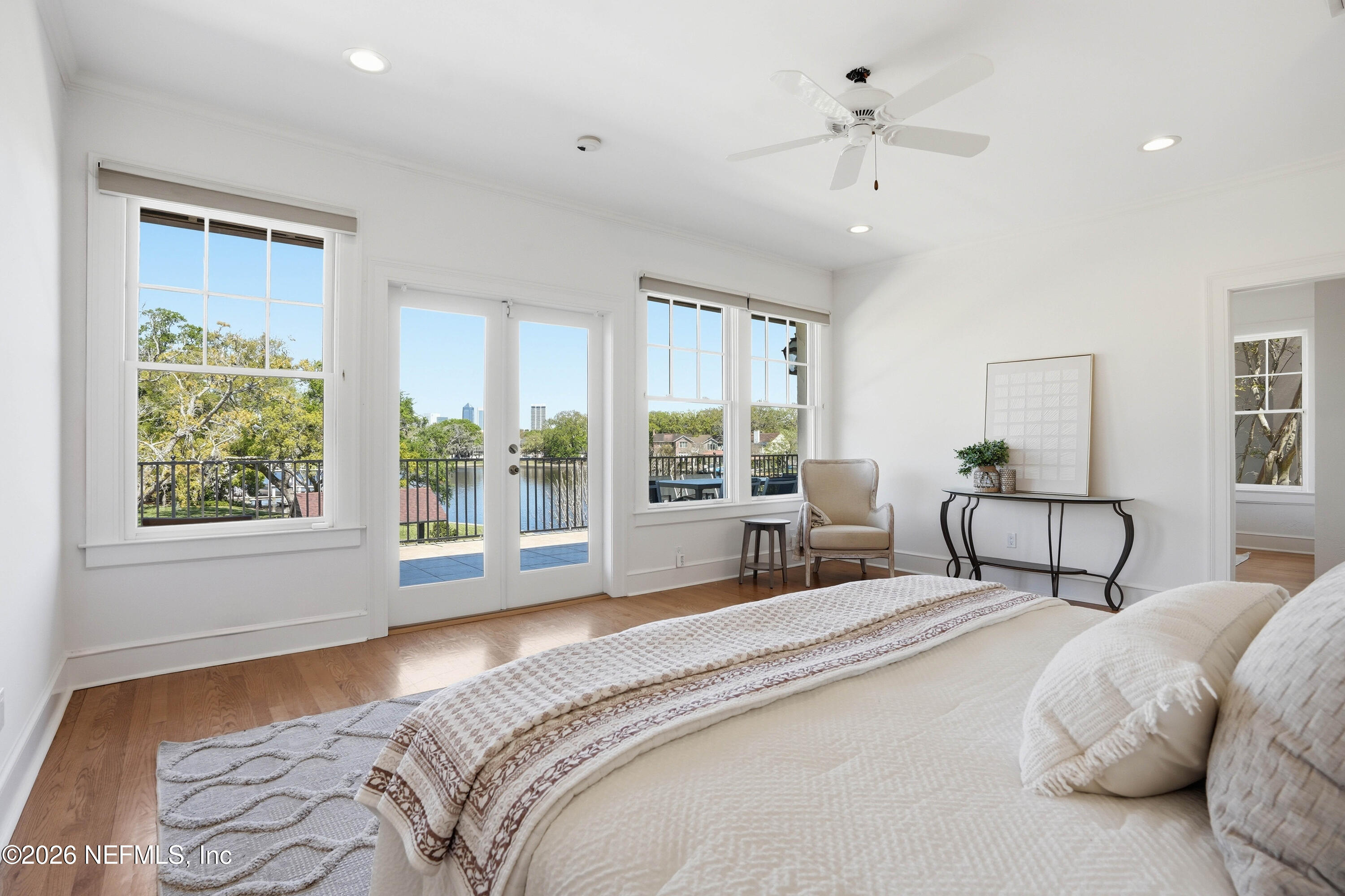 833 Sorrento Road Jacksonville, FL 32207 - Photo 24 of 68 Primary Bedroom