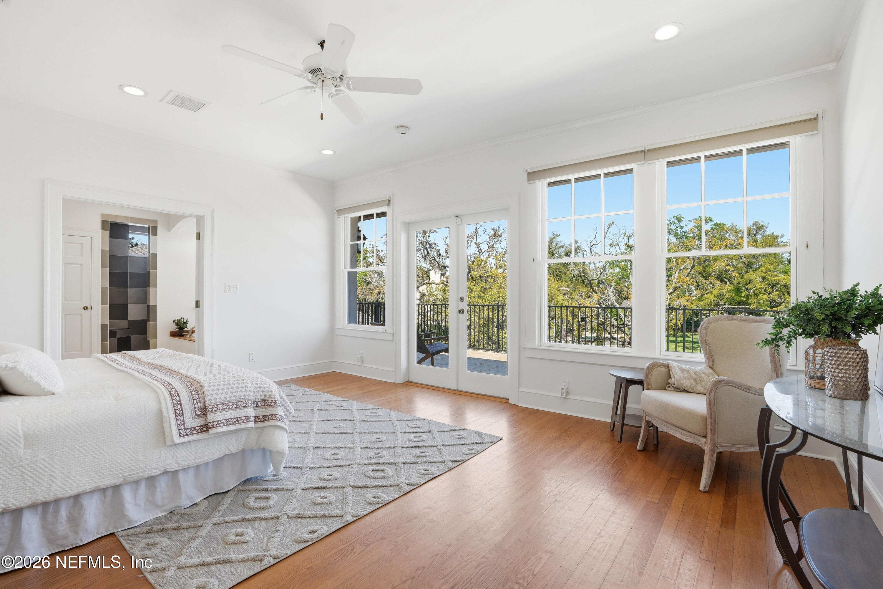 833 Sorrento Road Jacksonville, FL 32207 - Photo 26 of 68 Primary Bedroom