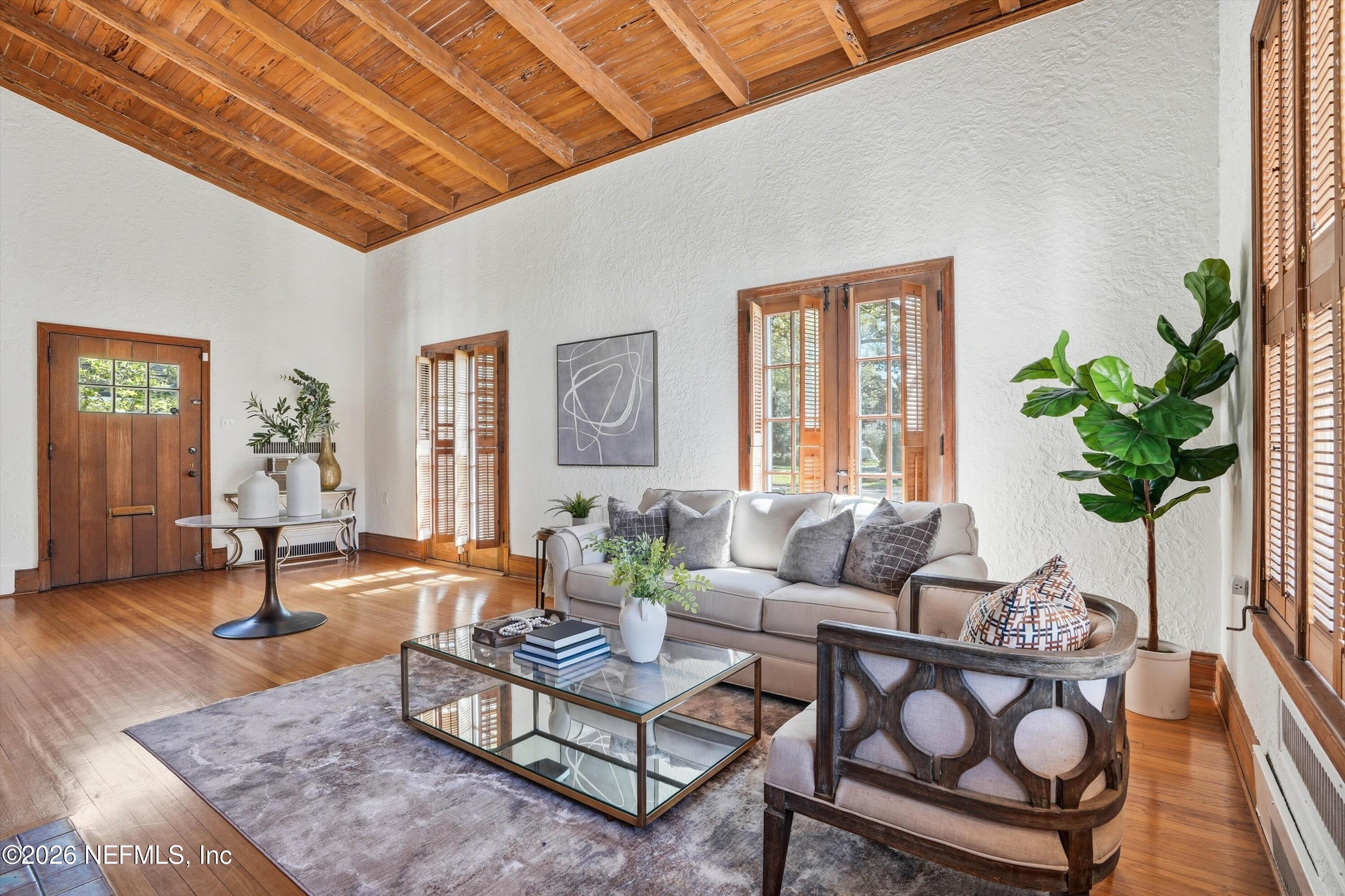 833 Sorrento Road Jacksonville, FL 32207 - Photo 8 of 68 Family Room