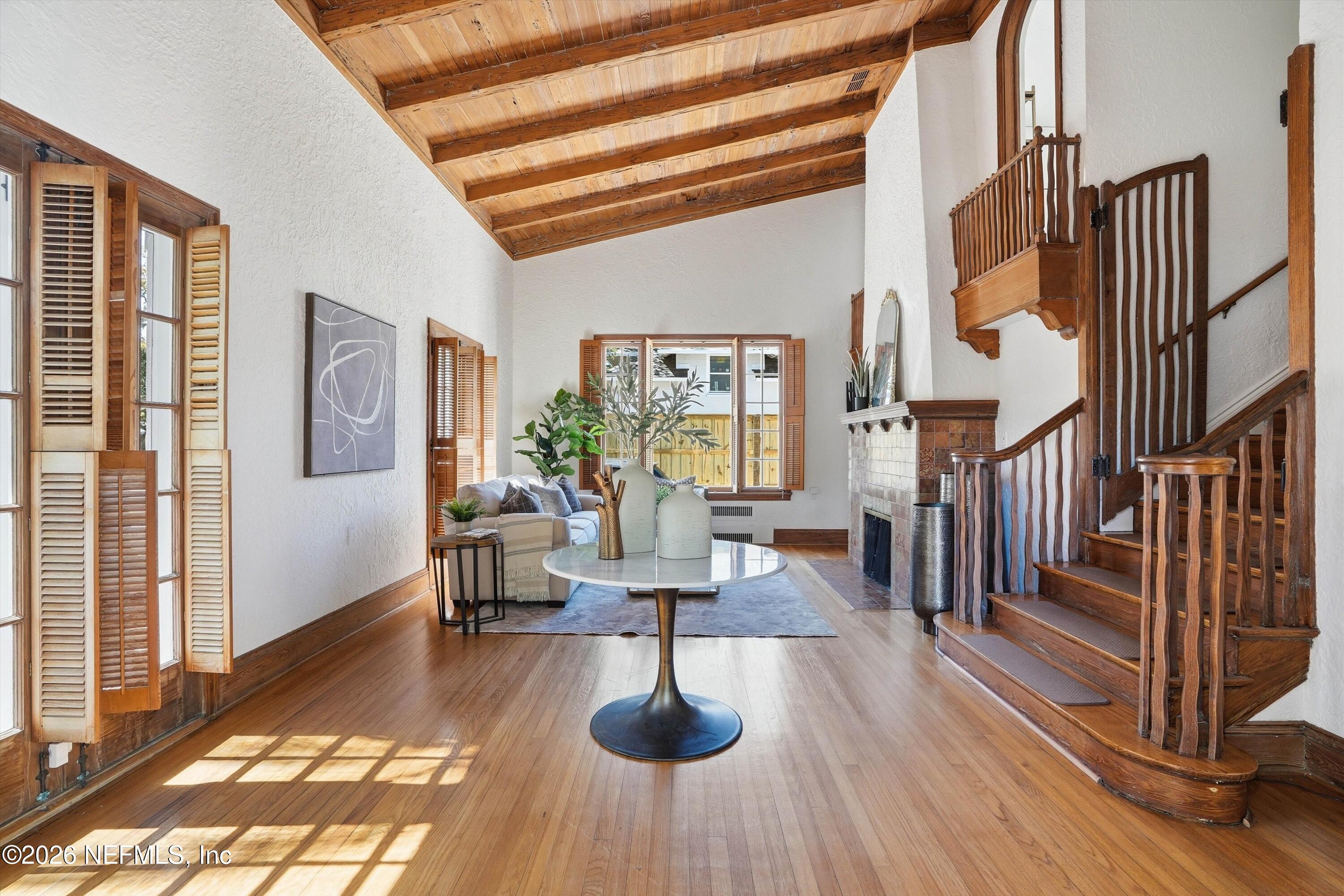 833 Sorrento Road Jacksonville, FL 32207 - Photo 9 of 68 Family Room