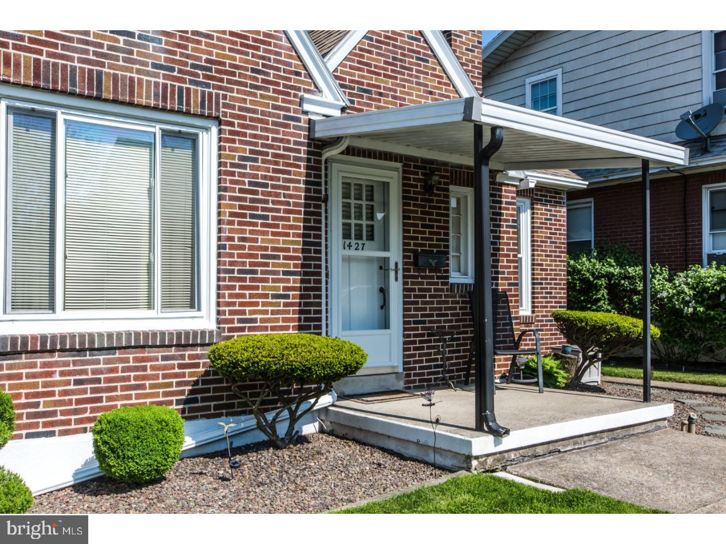 1427 Fayette Avenue Reading, PA 19607 - Photo 3 of 22 Porch