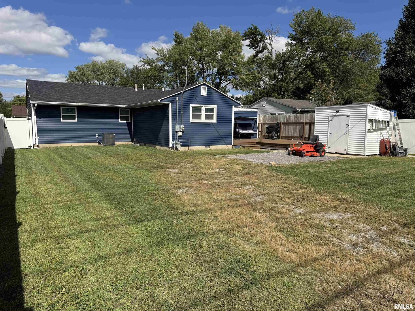 801 West 5th Street Flora, IL 62839 - Photo 41 of 48 a house view with a outdoor space