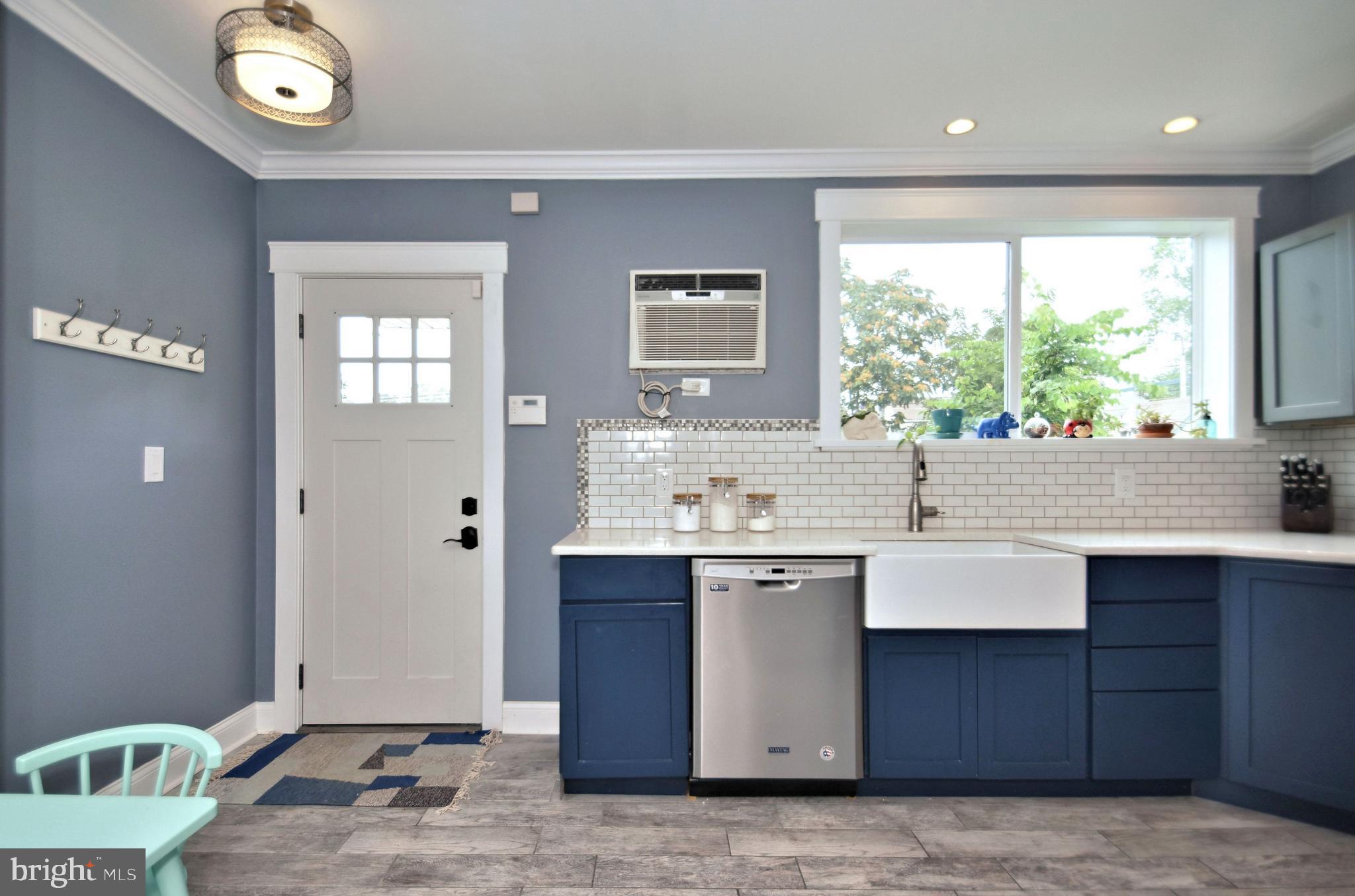 318 Ballymore Road Springfield, PA 19064 - Photo 4 of 41 Stainless steel dishwasher and microwave