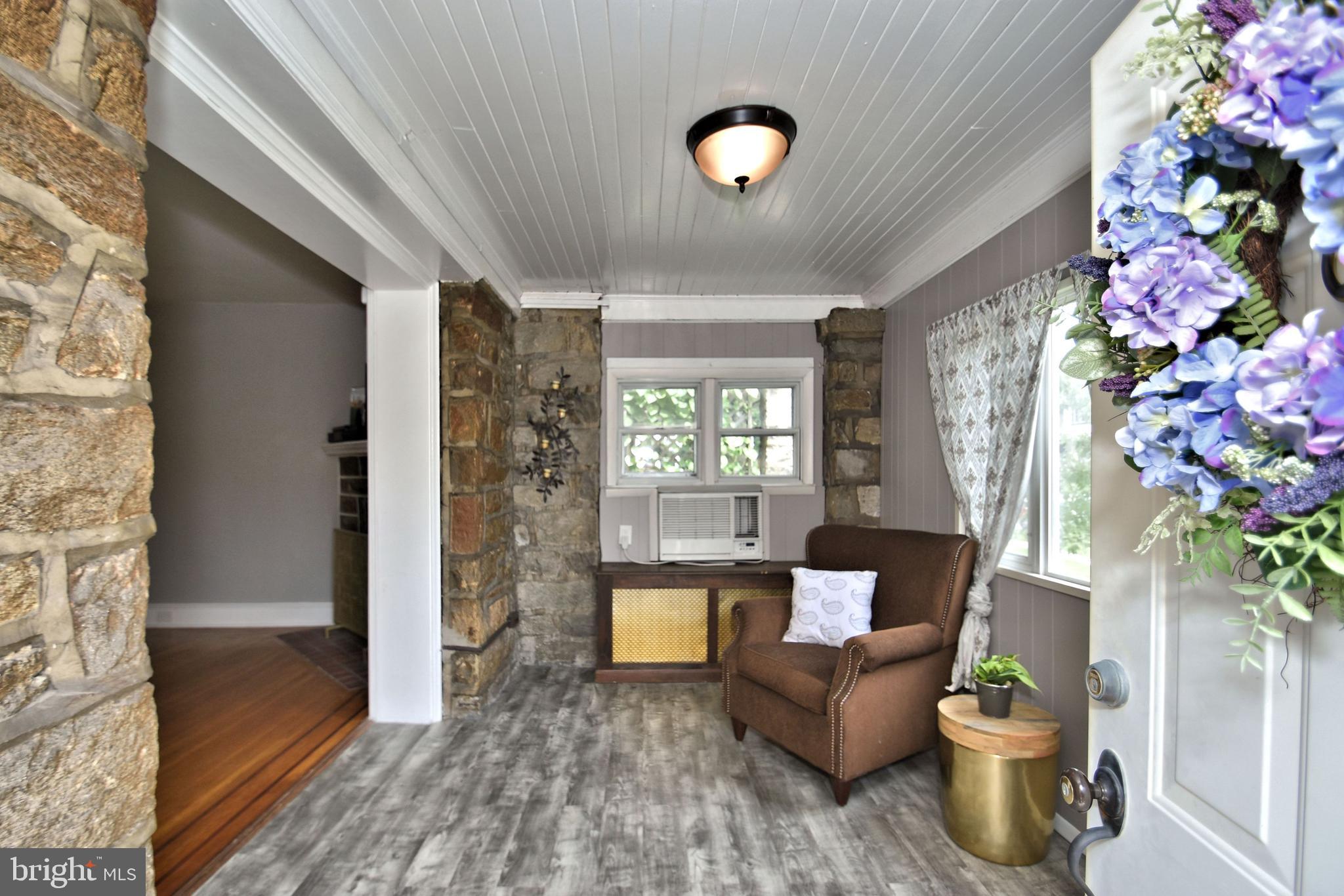 318 Ballymore Road Springfield, PA 19064 - Photo 7 of 41 Enclosed porch/Den