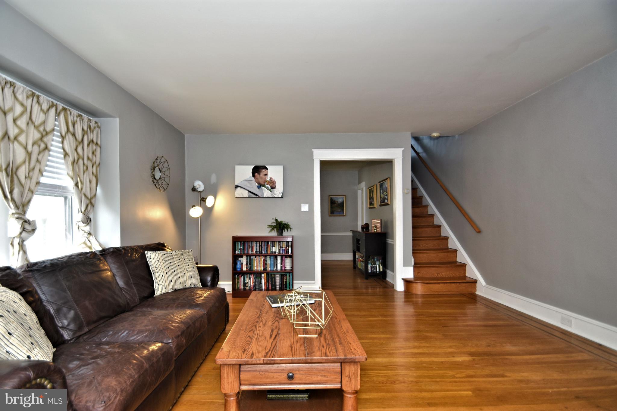 318 Ballymore Road Springfield, PA 19064 - Photo 9 of 41 Living Room