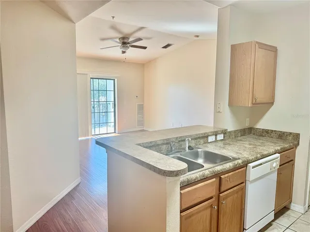 $1,700 | 5550 East Michigan Street, Unit 3307, Orlando, FL 32822