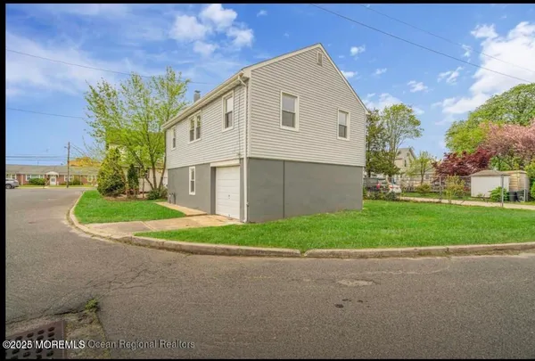 $2,750 | 146 James Street, Unit REAR, Long Branch, NJ 07740