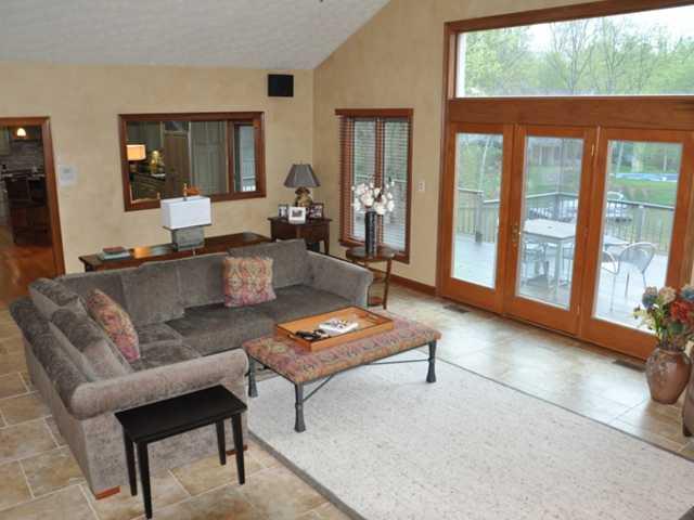 11033 Fall Creek Road Indianapolis, IN 46256 - Photo 5 of 24 Gallery Image 5