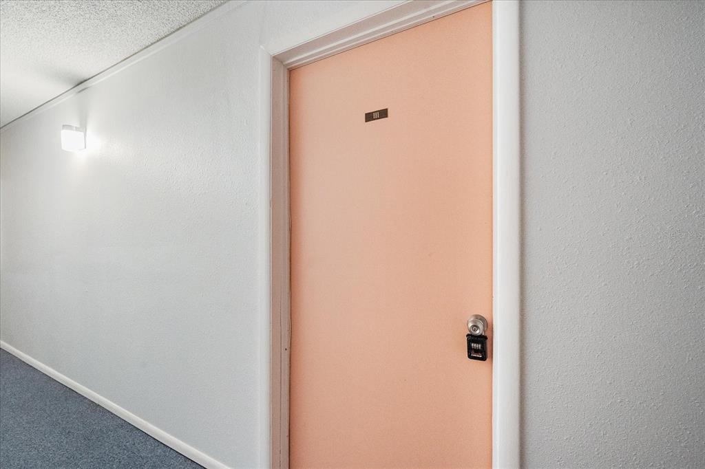 519 Albee Farm Road, Unit 111 Venice, FL 34285 - Photo 3 of 28