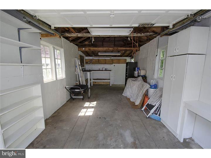 211 Poplar Avenue Wayne, PA 19087 - Photo 22 of 25 Garage