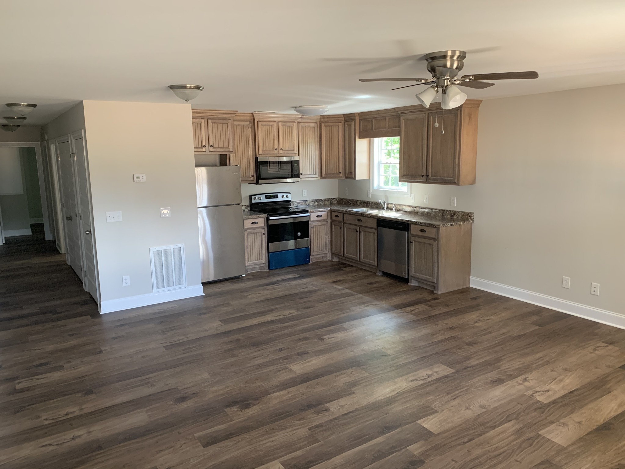 107 Ragsdale Lane Pulaski, TN 38478 - Photo 2 of 7