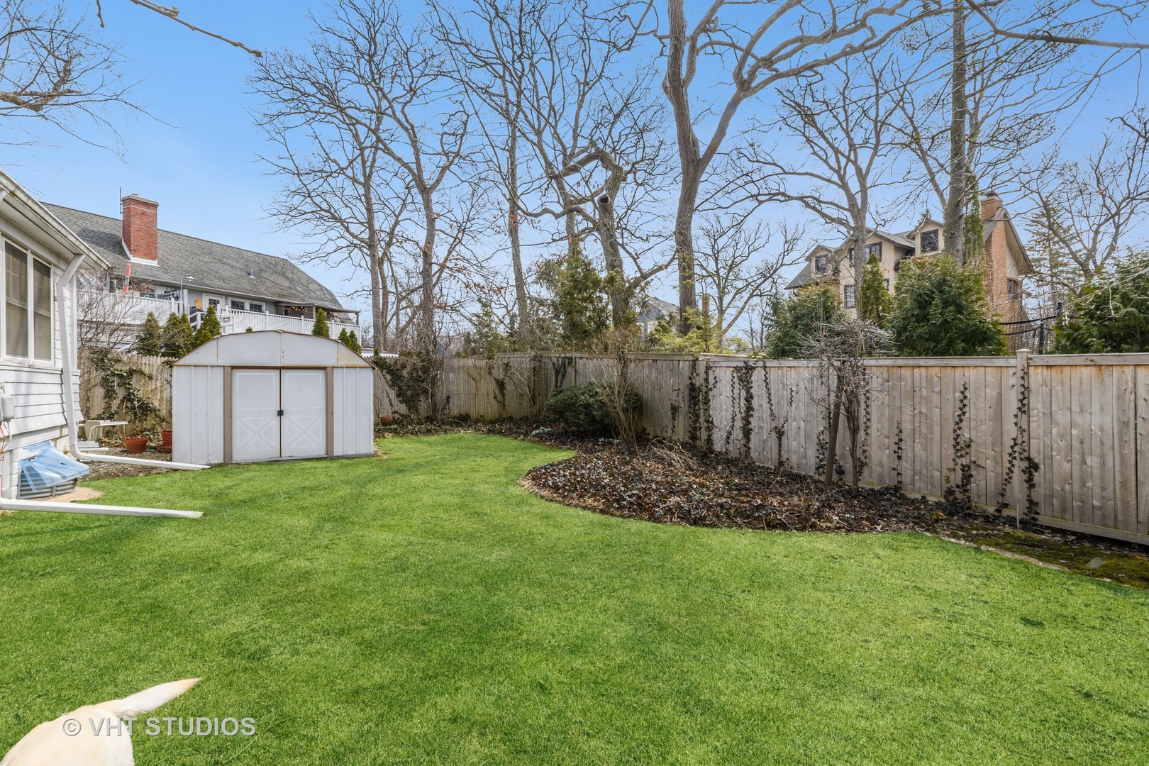 996 Chatfield Road Winnetka, IL 60093 - Photo 14 of 19 a view of a back yard