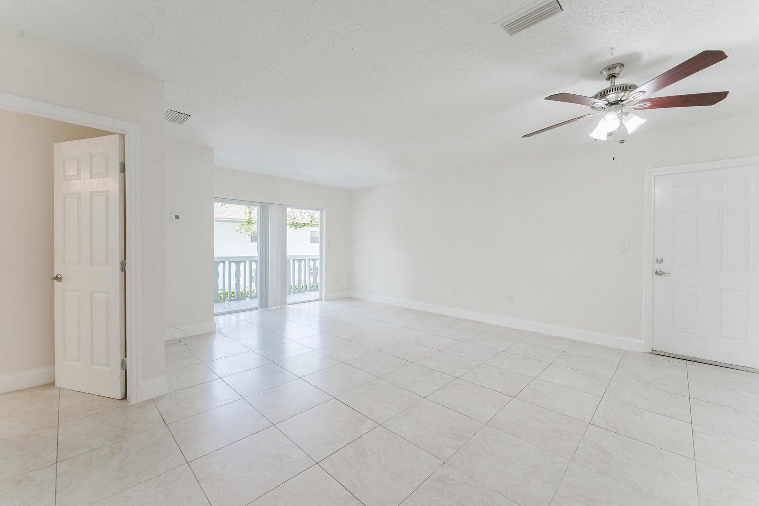 201 Southwest 7th Street, Unit 9 Boca Raton, FL 33432 - Photo 7 of 31 7