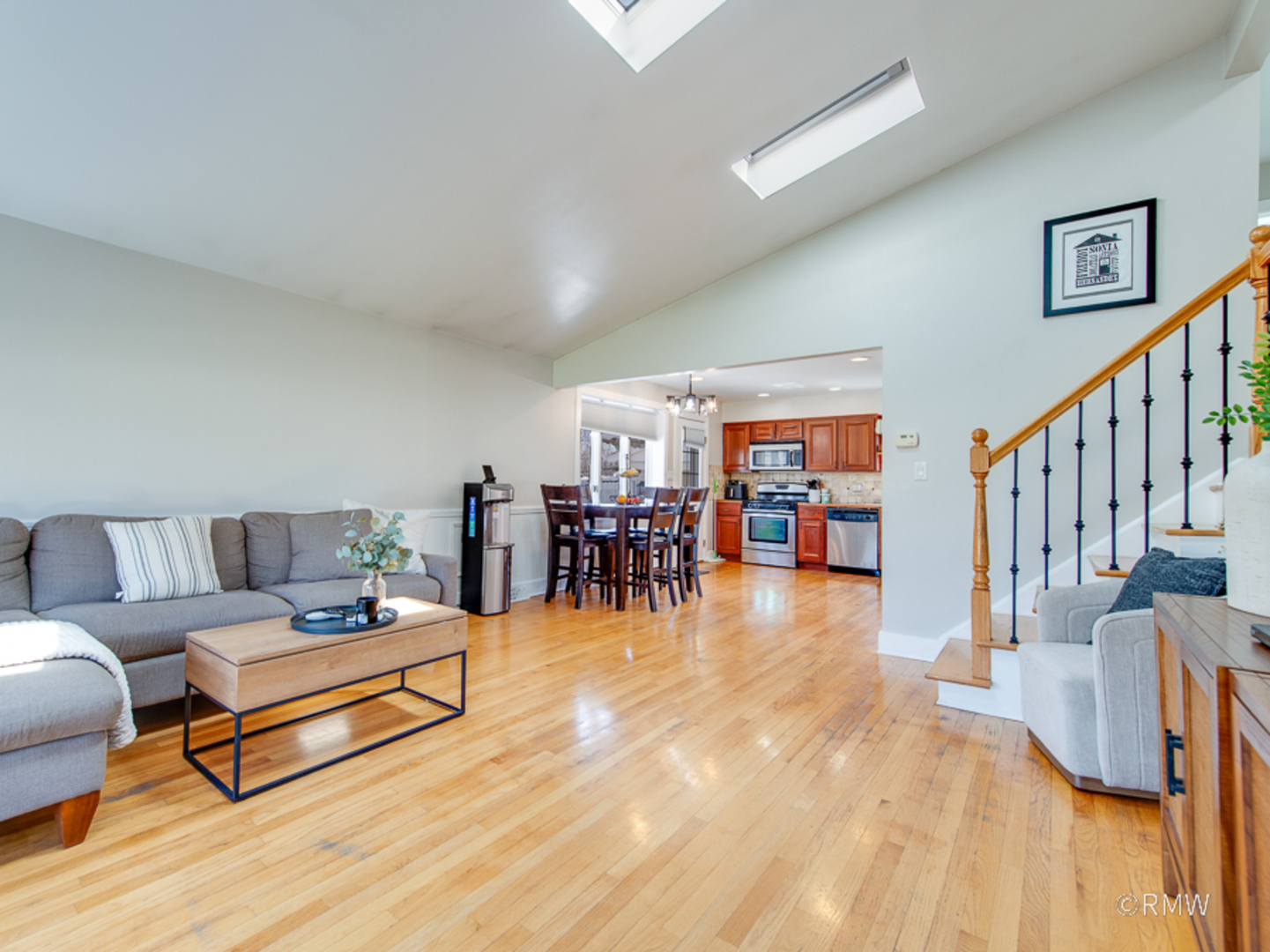 51 Rozanne Drive Addison, IL 60101 - Photo 6 of 27 Gallery Image 6