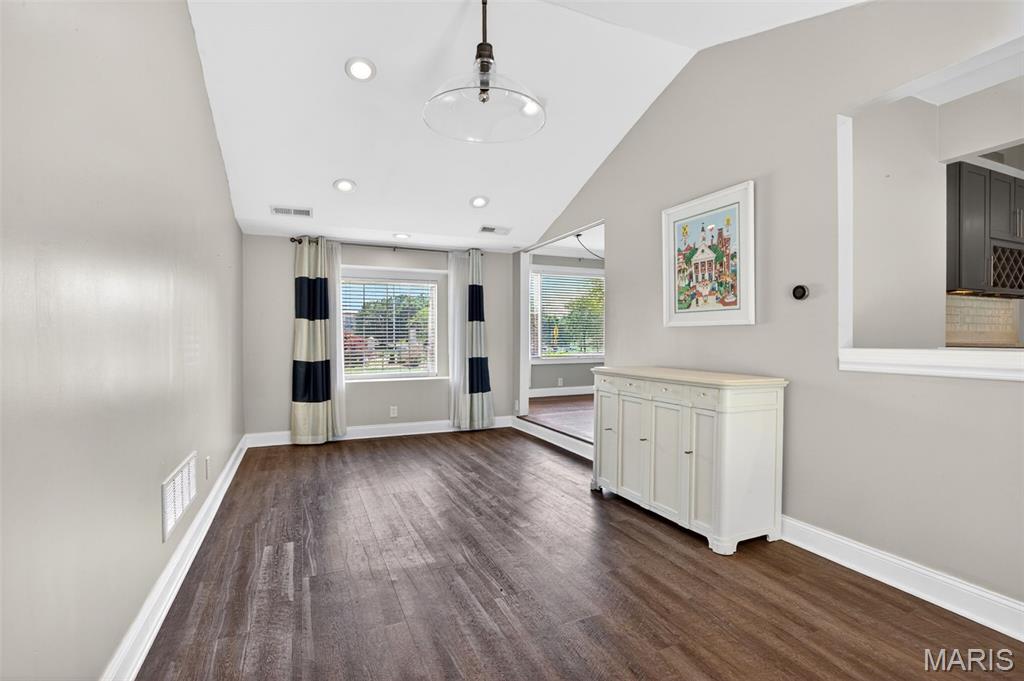 247 Old Ballwin Road Ballwin, MO 63021 - Photo 11 of 39