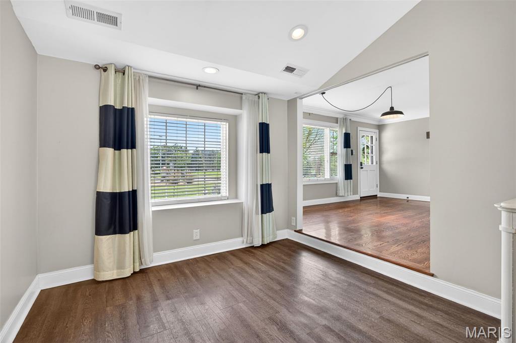 247 Old Ballwin Road Ballwin, MO 63021 - Photo 12 of 39