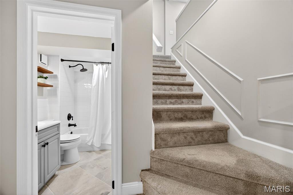 247 Old Ballwin Road Ballwin, MO 63021 - Photo 21 of 39