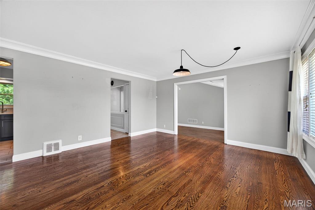 247 Old Ballwin Road Ballwin, MO 63021 - Photo 3 of 39