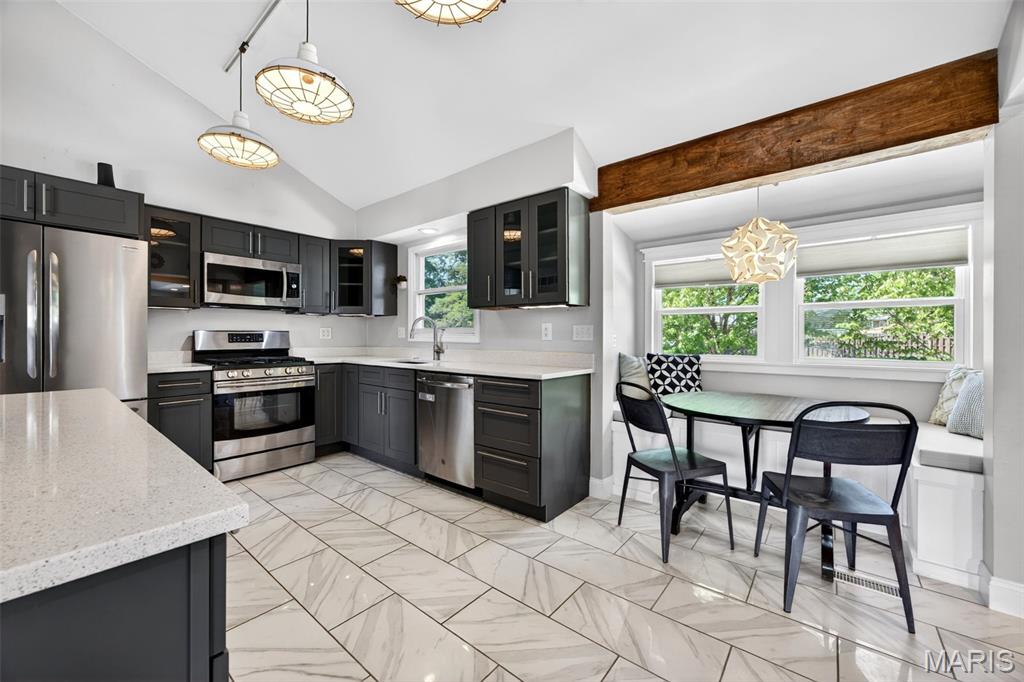 247 Old Ballwin Road Ballwin, MO 63021 - Photo 7 of 39