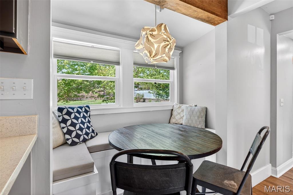 247 Old Ballwin Road Ballwin, MO 63021 - Photo 8 of 39