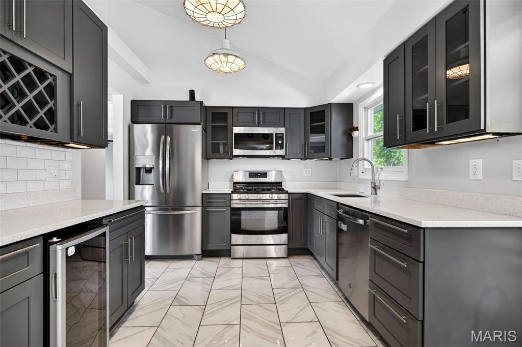 247 Old Ballwin Road Ballwin, MO 63021 - Photo 9 of 39