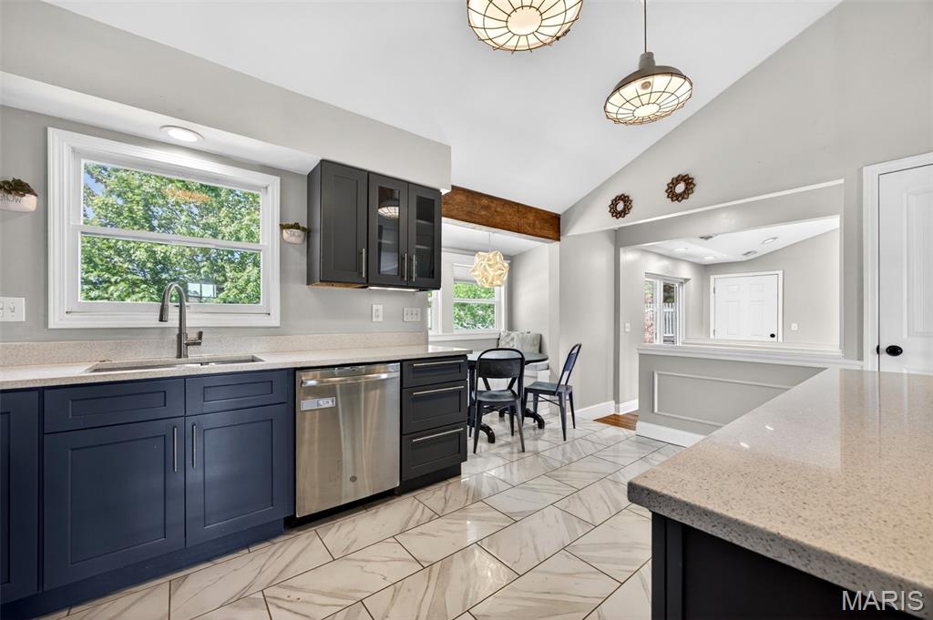 247 Old Ballwin Road Ballwin, MO 63021 - Photo 10 of 39