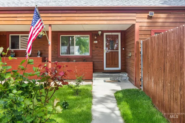 $505,000 | 2015 Washington Avenue, Caldwell, ID 83605