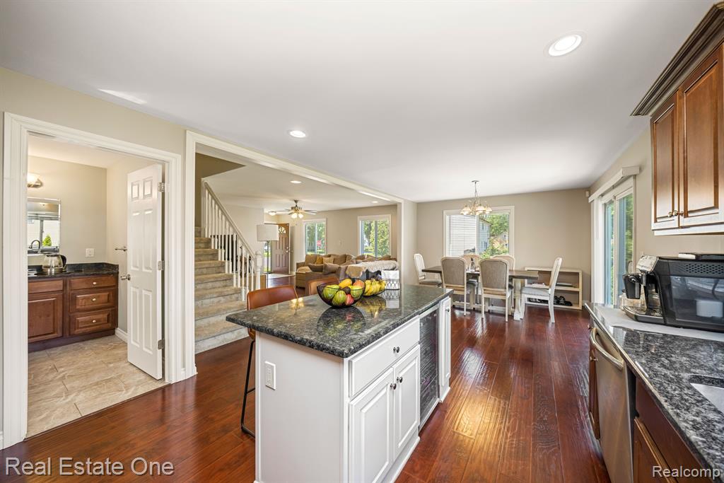 3219 Harrison Avenue Rochester Hills, MI 48307 - Photo 4 of 42