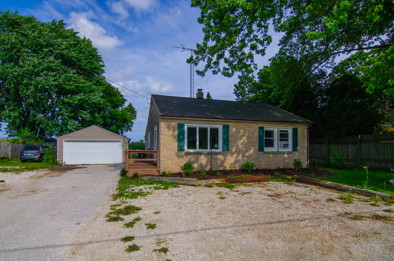 4417 County Road Creek Manitowoc, WI 54220 - Photo 1 of 1 Front