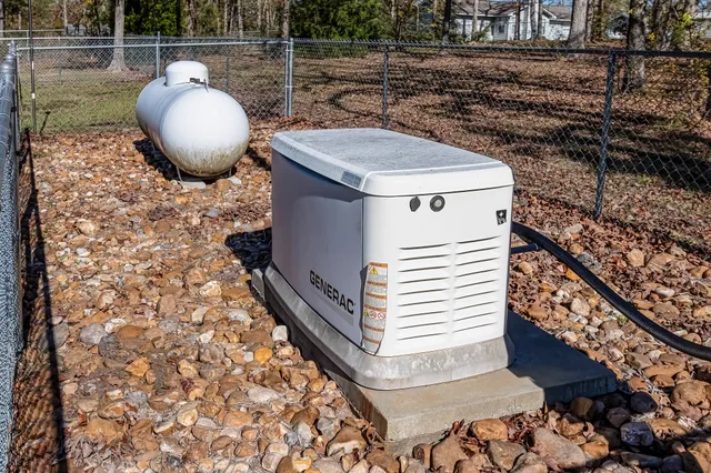 $340,000 | 120 Mary Drive, Huntsville, TX 77320