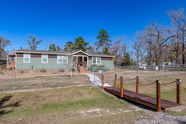 $340,000 | 120 Mary Drive, Huntsville, TX 77320