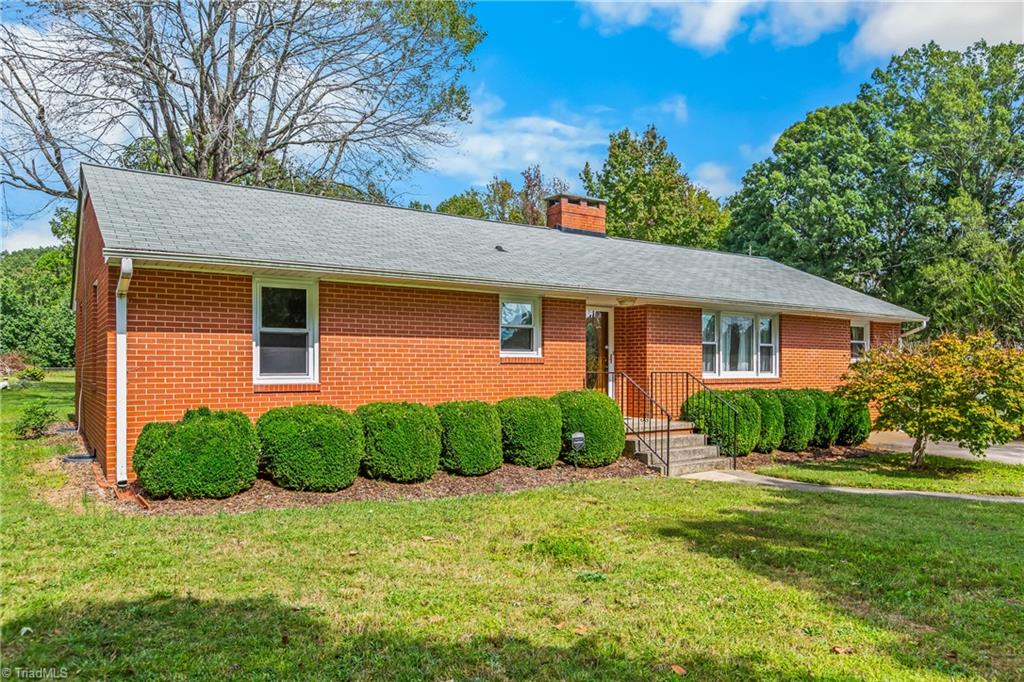 509 Ritters Lake Road Greensboro, NC 27406 - Photo 2 of 41 Gallery Image 2