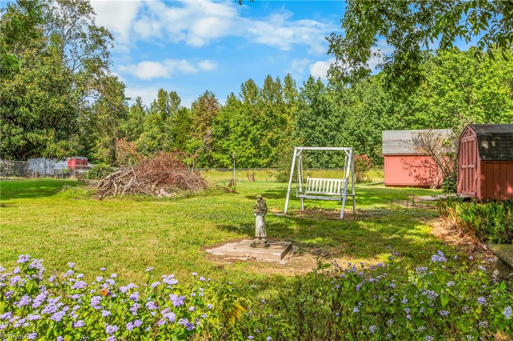 509 Ritters Lake Road Greensboro, NC 27406 - Photo 29 of 41 Gallery Image 29