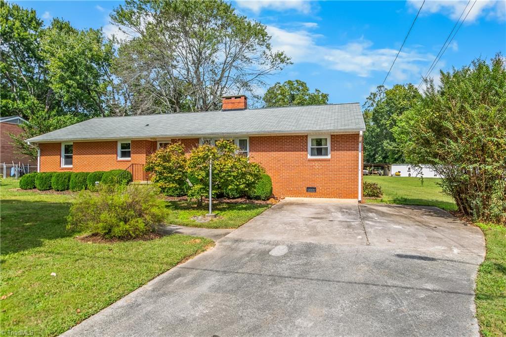 509 Ritters Lake Road Greensboro, NC 27406 - Photo 3 of 41 Gallery Image 3