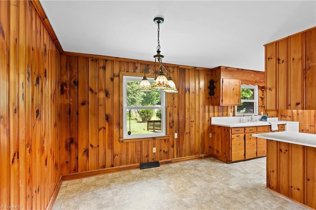509 Ritters Lake Road Greensboro, NC 27406 - Photo 8 of 41 Gallery Image 8