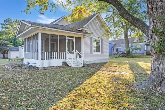 $210,000 | 401 West Adams Street, Pittsburg, KS 66762