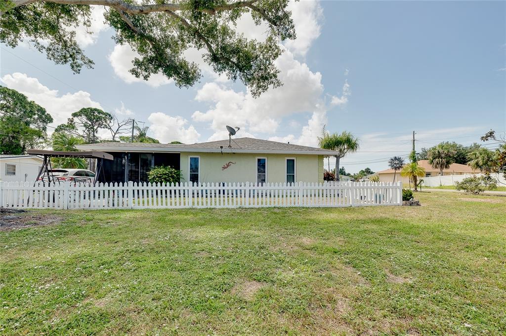 4311 Pompano Road Venice, FL 34293 - Photo 6 of 69