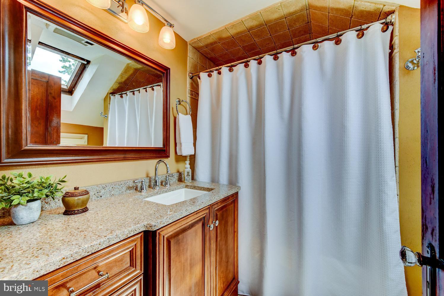 113 Prospect Avenue Hamilton, NJ 08620 - Photo 37 of 67 Bathroom
