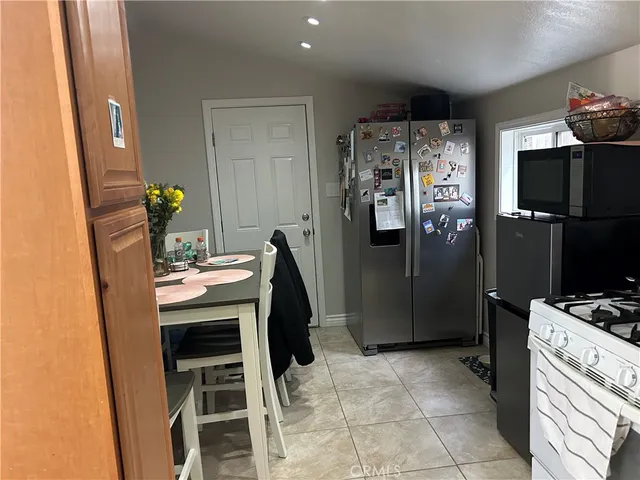 $649,000 | 10816 1/2 Variel Avenue, Chatsworth, CA 91311